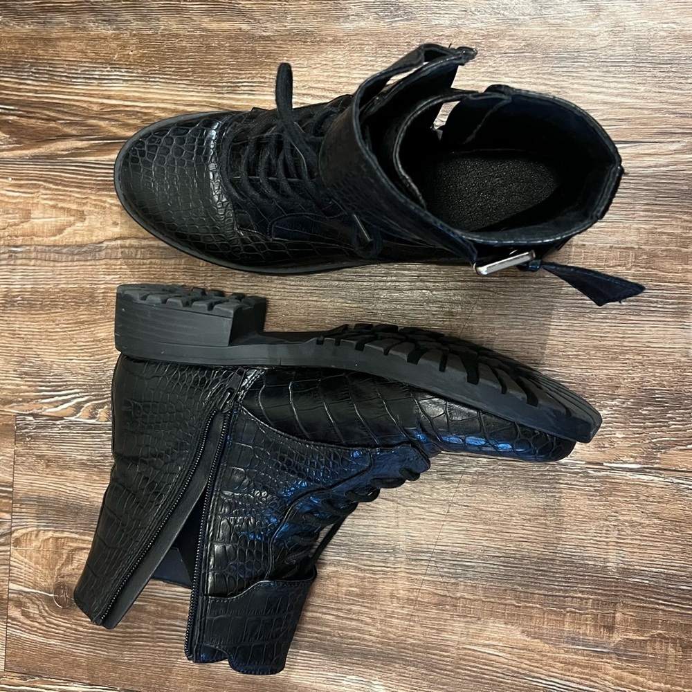 Women’s Black Crocodile Pattern Combat Boots
